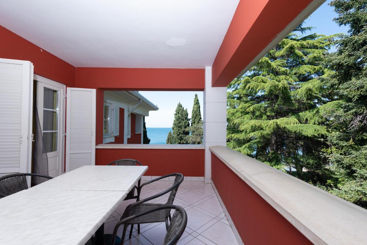 Villa Valdepian Apartments Савудрия Экстерьер фото