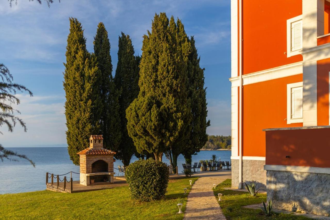 Villa Valdepian Apartments Савудрия Экстерьер фото