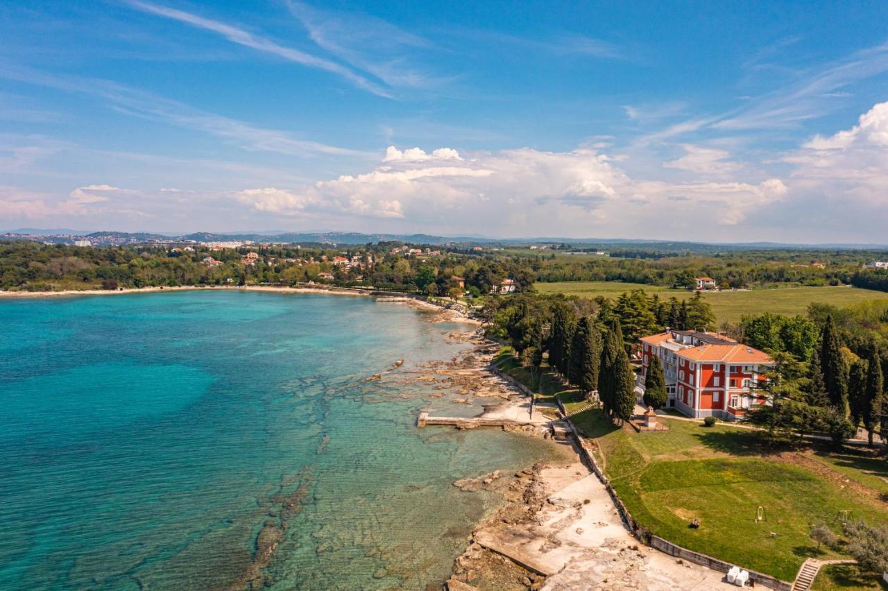 Villa Valdepian Apartments Савудрия Экстерьер фото