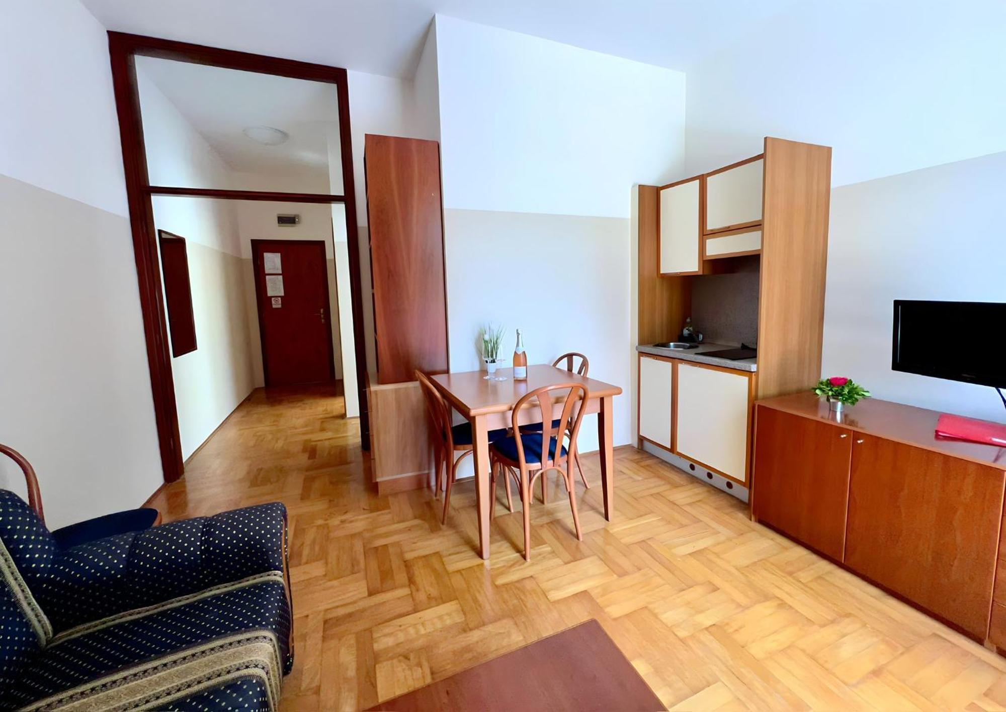 Villa Valdepian Apartments Савудрия Экстерьер фото