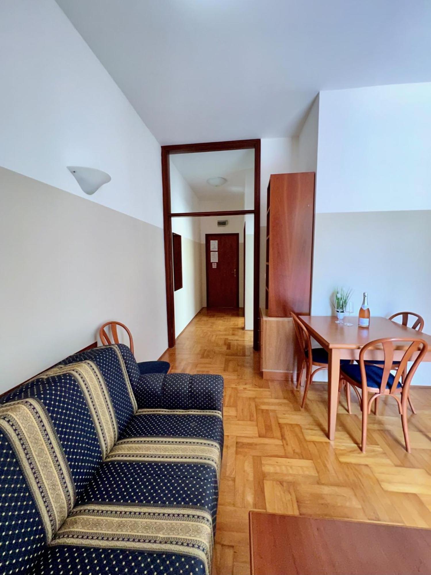 Villa Valdepian Apartments Савудрия Экстерьер фото