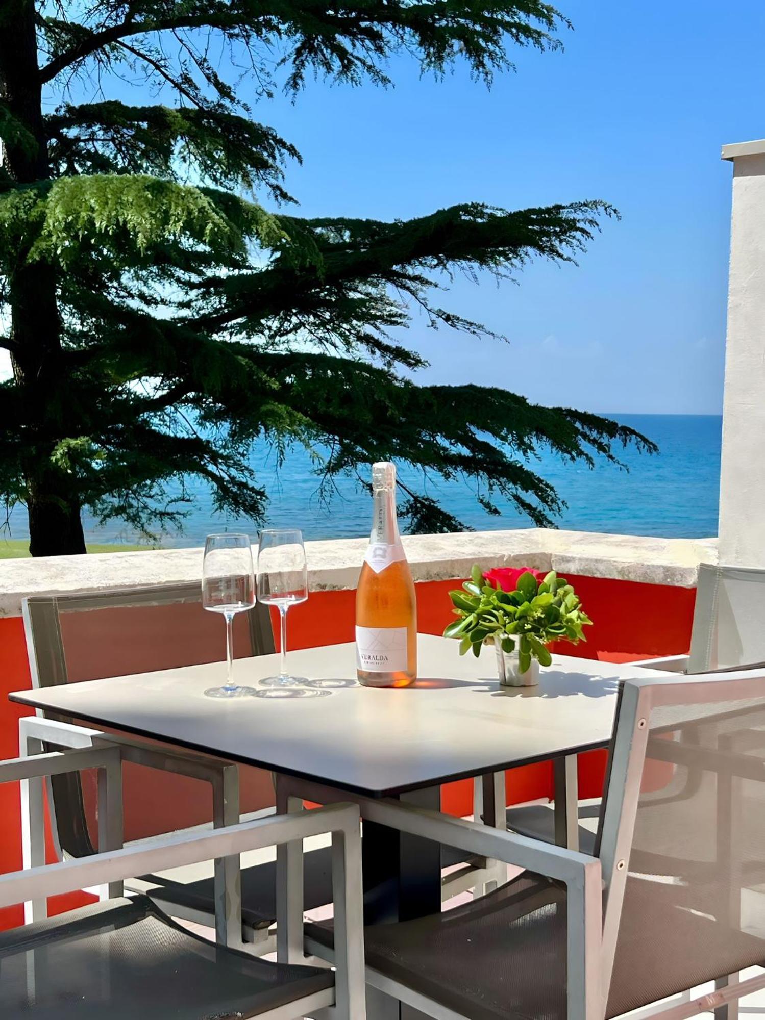 Villa Valdepian Apartments Савудрия Экстерьер фото