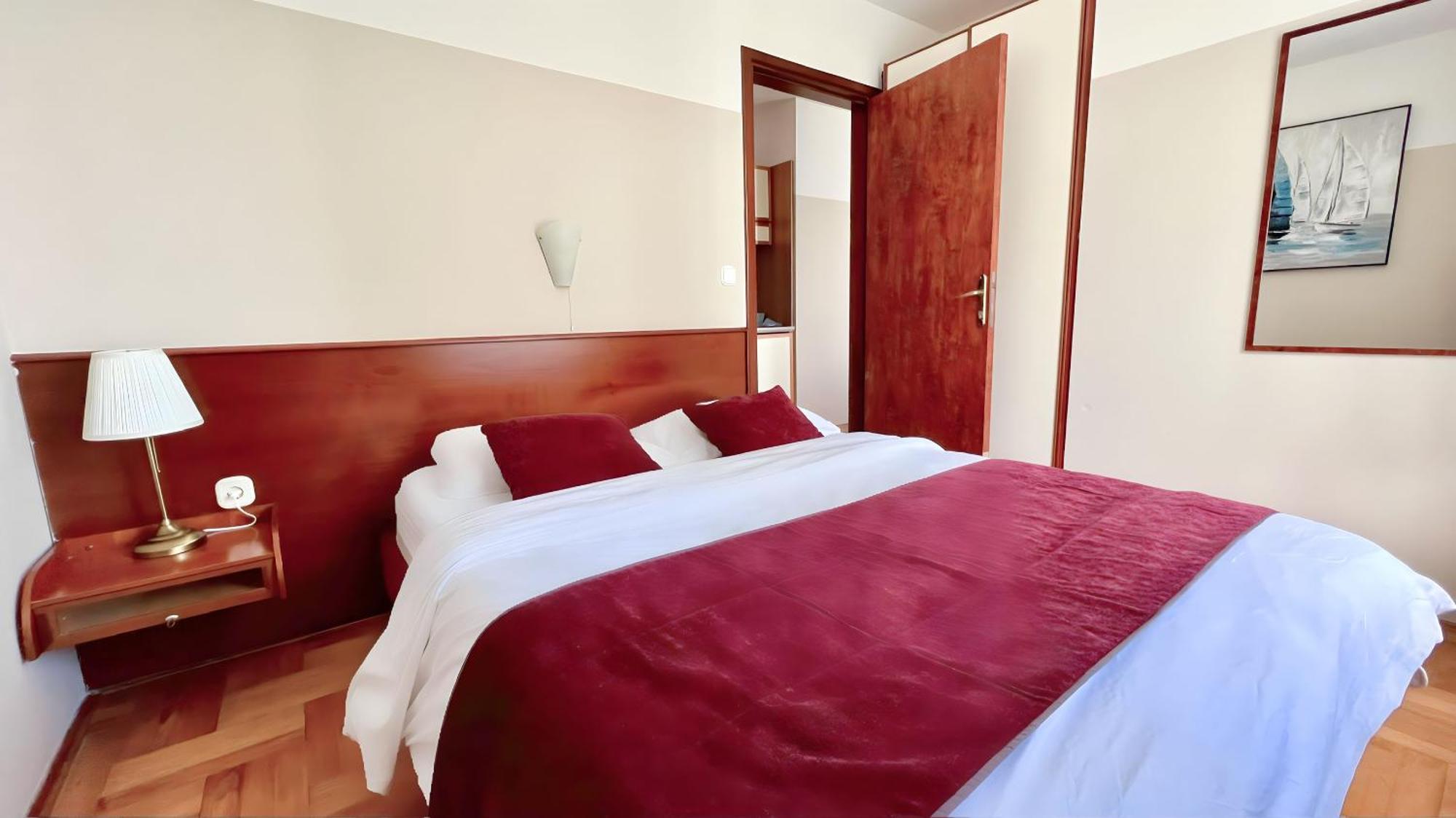 Villa Valdepian Apartments Савудрия Экстерьер фото