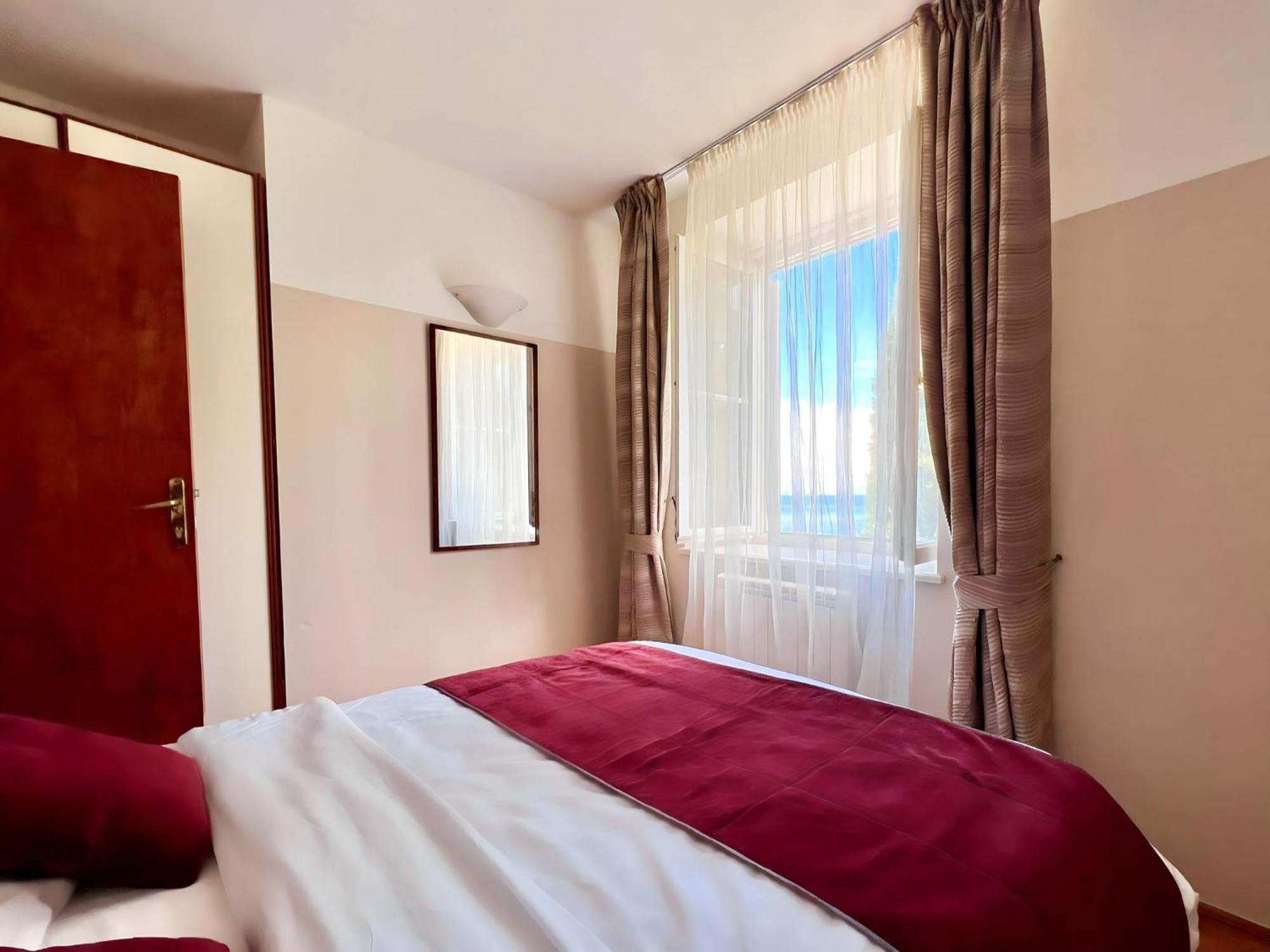 Villa Valdepian Apartments Савудрия Экстерьер фото